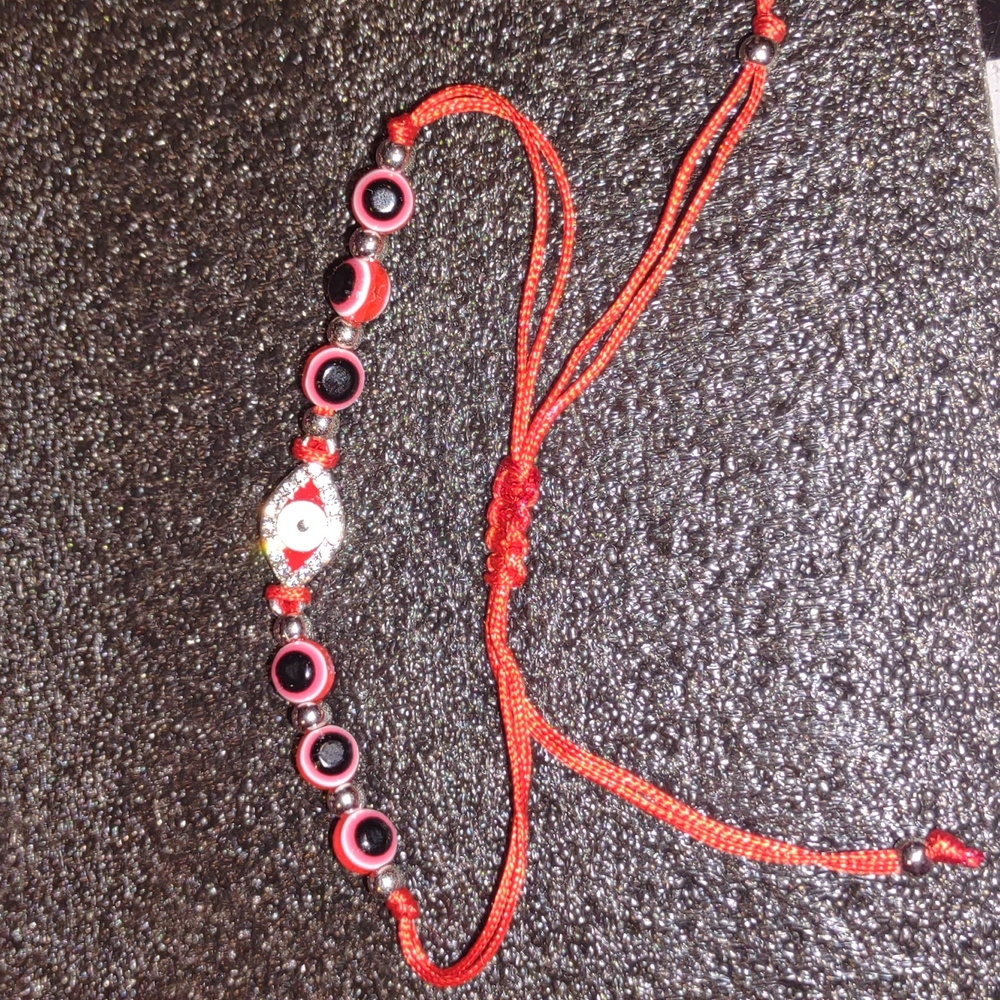 Red evil eye protection bracelet 🧿